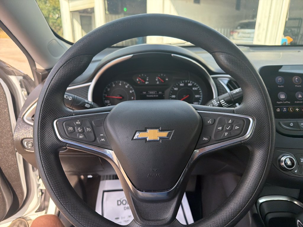 Used 2025 Chevrolet Malibu LT FWD image 17