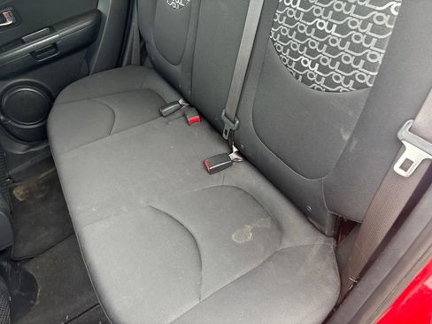 Used 2010 Kia Soul + w/ Audio Pkg FWD image 33