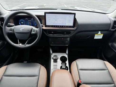 New 2025 Ford Bronco Sport Outer Banks image 2