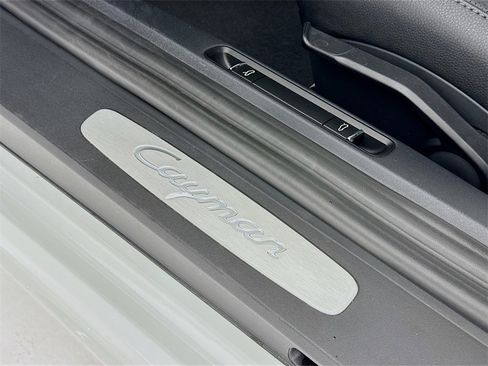 Used 2025 Porsche 718 Cayman image 13