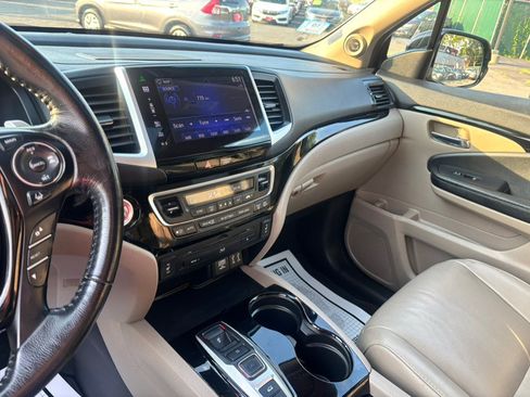 Used 2016 Honda Pilot Touring image 22