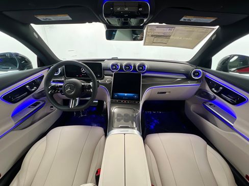 New 2026 Mercedes-Benz CLE 450 4MATIC Coupe image 9