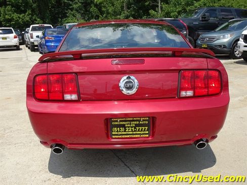 Used 2006 Ford Mustang GT RWD image 9