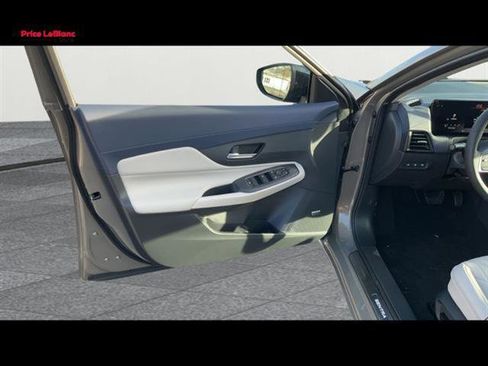 New 2026 Nissan Sentra SL w/ Floor Mat Package FWD image 23