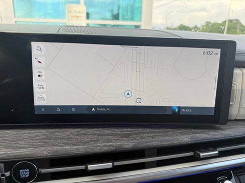 Used 2025 Hyundai Santa Fe Limited image 13