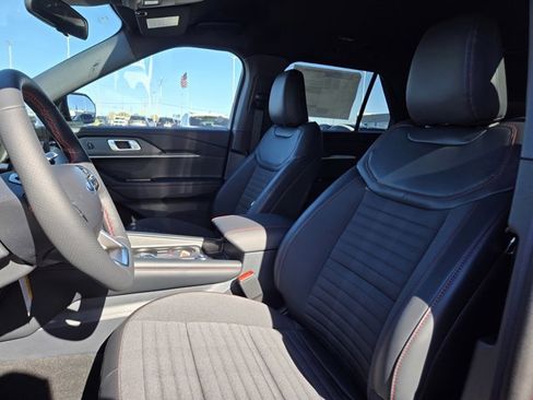 New 2026 Ford Explorer ST-Line w/ ST-Line Street Pack image 20