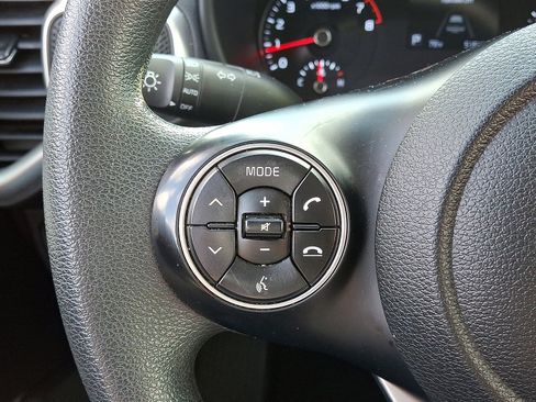 Used 2022 Kia Soul LX w/ Technology Package FWD image 9