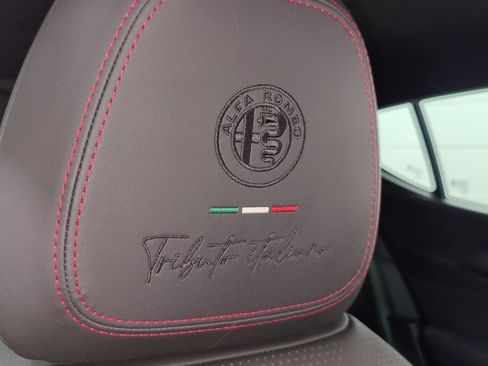 Certified 2025 Alfa Romeo Tonale Tributo Italiano AWD/4WD image 5