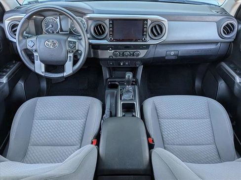 Used 2022 Toyota Tacoma SR5 RWD image 17