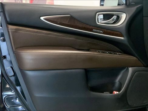 Used 2017 INFINITI QX60 Luxe w/ Deluxe Technology Package image 24