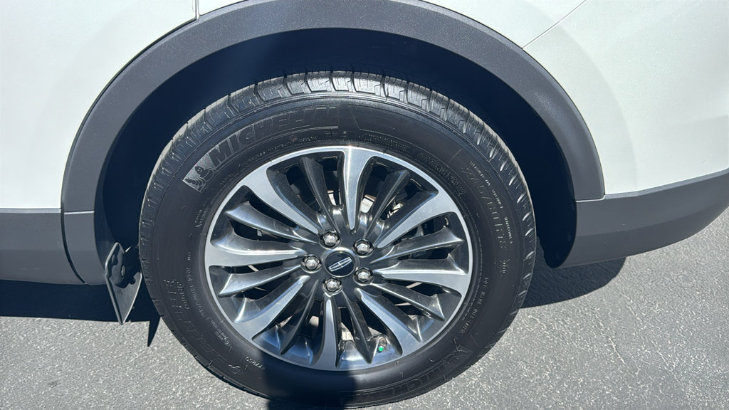 Used 2023 Lincoln Nautilus Reserve FWD image 9