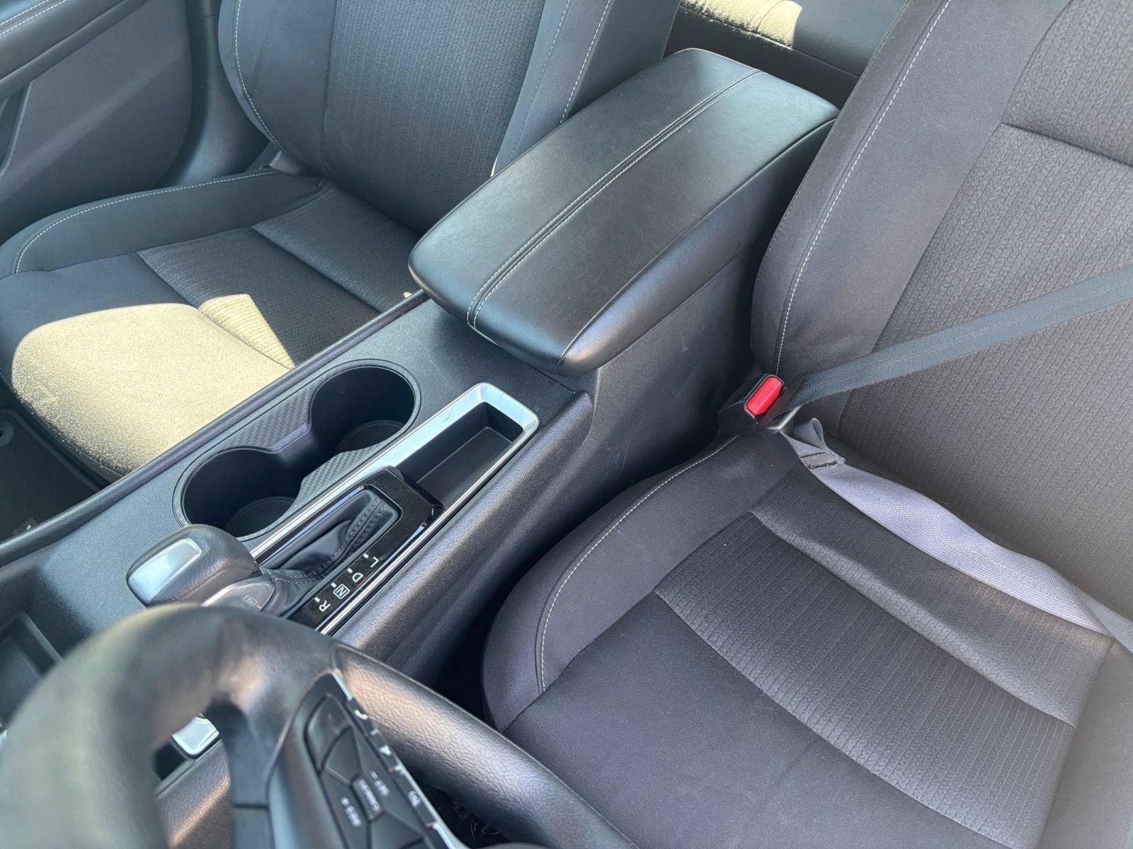 Used 2025 Nissan Altima 2.5 SV FWD image 35