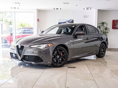 Used 2022 Alfa Romeo Giulia Ti AWD/4WD image 1