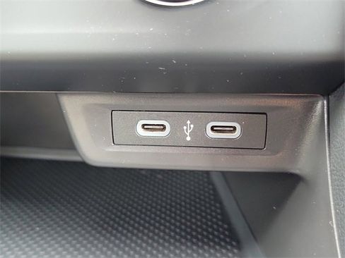 Used 2023 Volkswagen Jetta Sport image 21