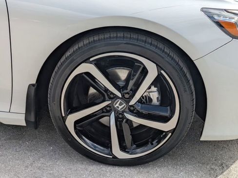 Used 2020 Honda Accord Sport image 11