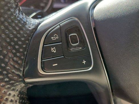 Used 2017 Mercedes-Benz E 300 4MATIC image 26