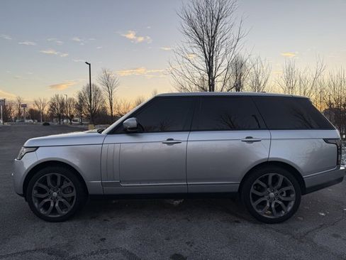 Used 2017 Land Rover Range Rover Supercharged image 3