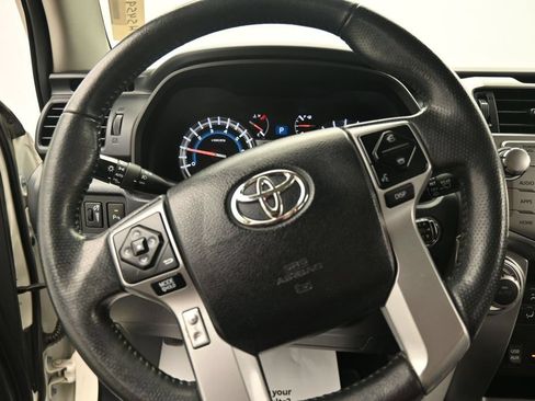 Used 2017 Toyota 4Runner Limited AWD/4WD image 20