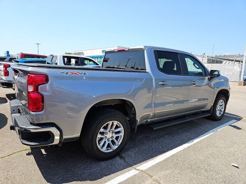 Used 2024 Chevrolet Silverado 1500 LT AWD/4WD image 3