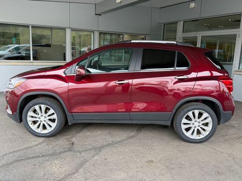Certified 2017 Chevrolet Trax Premier AWD/4WD image 3