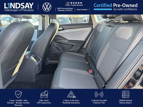 Used 2023 Volkswagen Taos SE w/ Panoramic Sunroof Package image 11