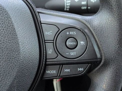 Used 2021 Toyota RAV4 LE FWD image 24