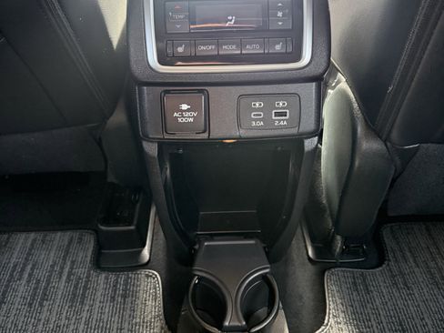 Used 2025 Subaru Ascent Touring w/ Popular Package #2 image 18
