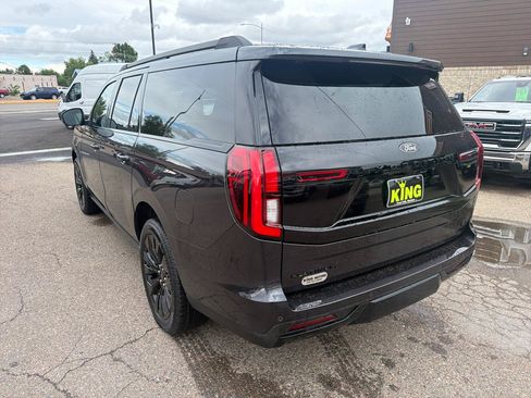 Used 2025 Ford Expedition Max Platinum w/ Stealth Appearance Package AWD/4WD image 4