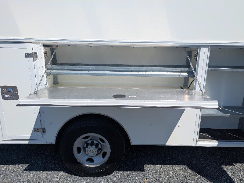 Used 2021 Chevrolet Express 3500 w/ Power Convenience Package RWD image 16