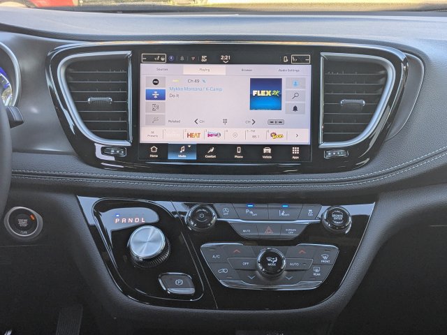 New 2026 Chrysler Pacifica Select FWD image 20