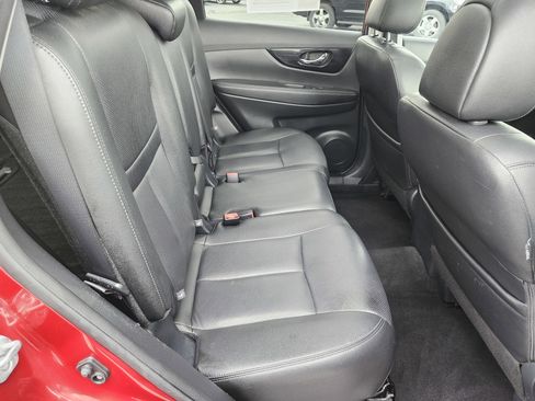 Used 2018 Nissan Rogue SL w/ Premium Package FWD image 21