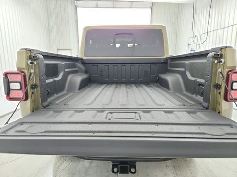 New 2026 Jeep Gladiator Rubicon w/ Steel Power Dome Hood Package AWD/4WD image 38