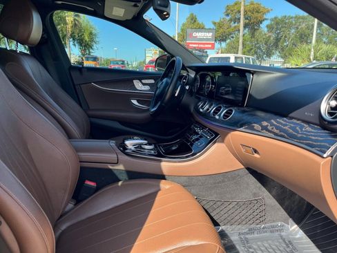 Used 2017 Mercedes-Benz E 300 4MATIC image 37