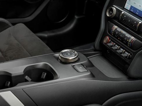 Used 2022 Ford Mustang Shelby GT500 w/ Carbon Fiber Track Pack image 21