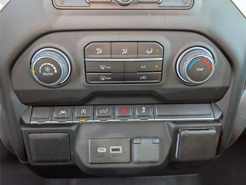 Used 2023 Chevrolet Silverado 1500 Custom image 22