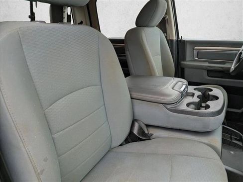 Used 2019 RAM 1500 Classic SLT image 25