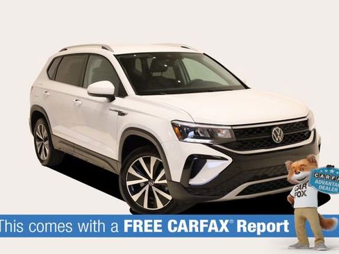 Used 2023 Volkswagen Taos SE image 2