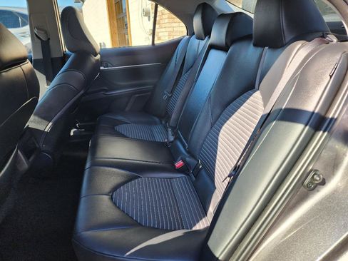 Used 2024 Toyota Camry SE image 10