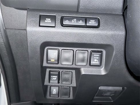 Used 2024 Nissan Frontier SV w/ SV Convenience Package image 27