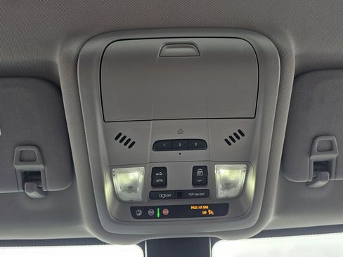 Used 2023 GMC Terrain SLT w/ Elevation Edition image 36