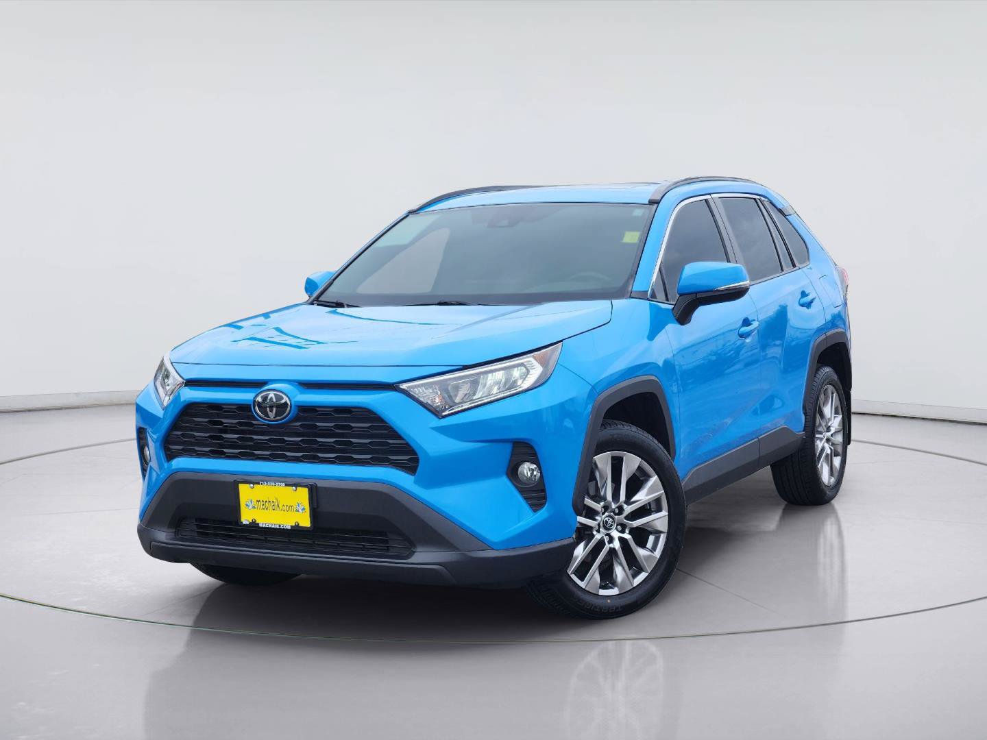 Used 2020 Toyota RAV4 XLE Premium FWD image 1