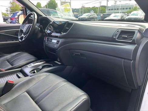 Used 2023 Honda Passport TrailSport image 14