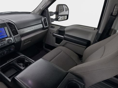 Used 2021 Ford F250 XLT image 28