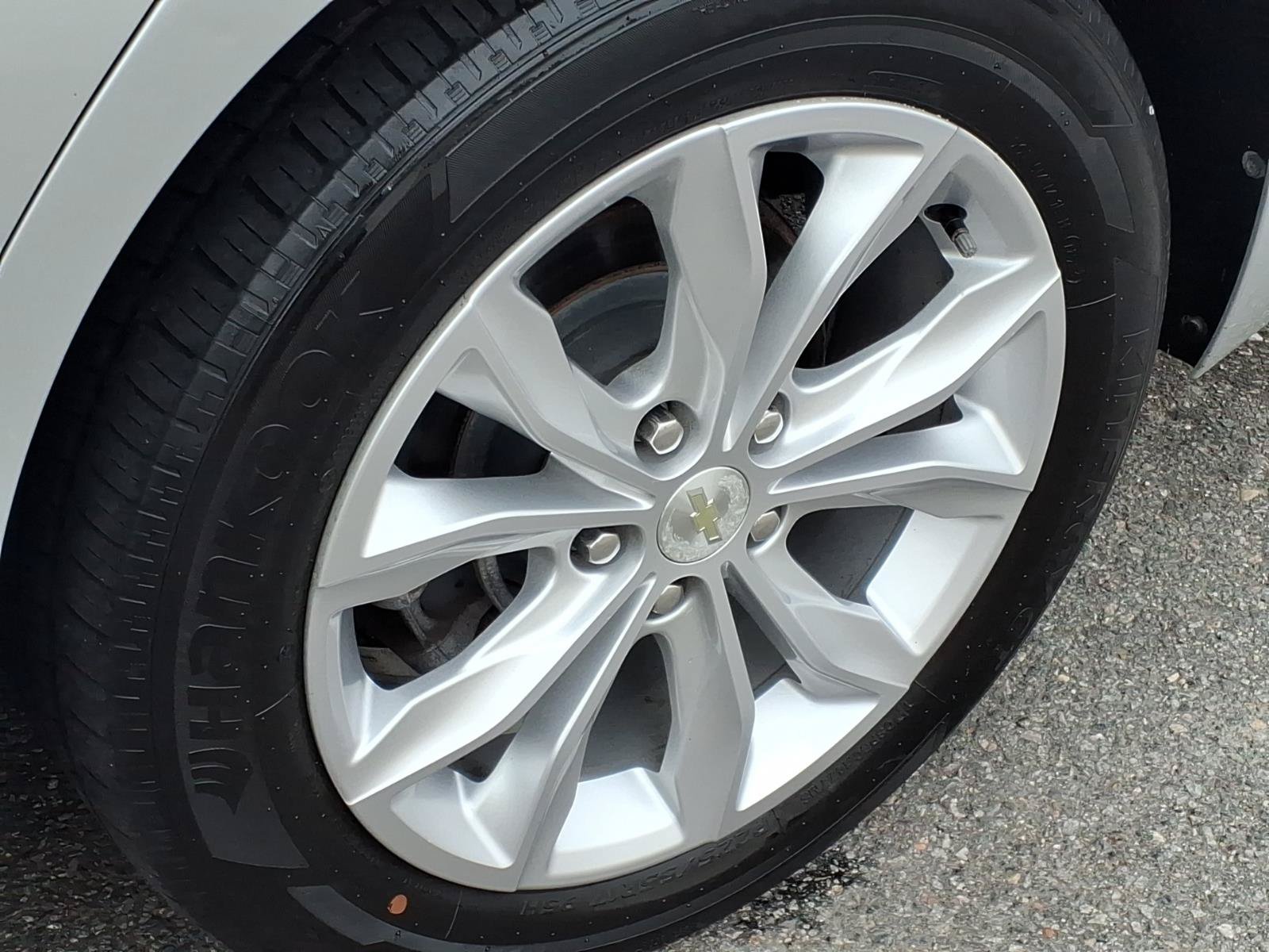 Used 2019 Chevrolet Malibu LT FWD image 11