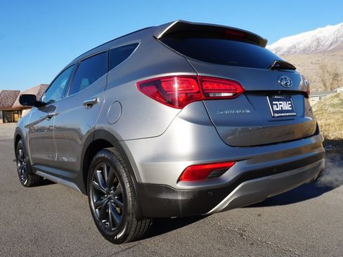 Used 2018 Hyundai Santa Fe Sport w/ Cargo Package image 6