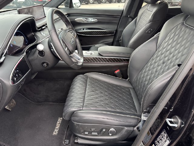 Used 2023 Genesis GV70 3.5T Sport w/ Sport Prestige Package AWD/4WD image 21