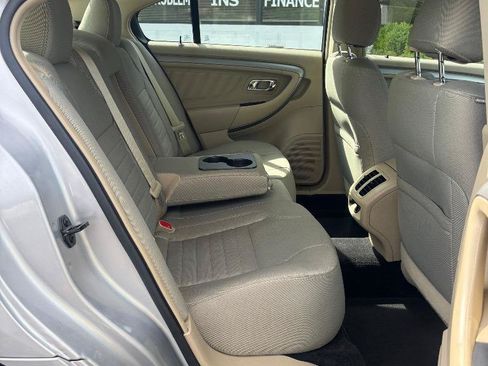 Used 2018 Ford Taurus SE FWD image 25
