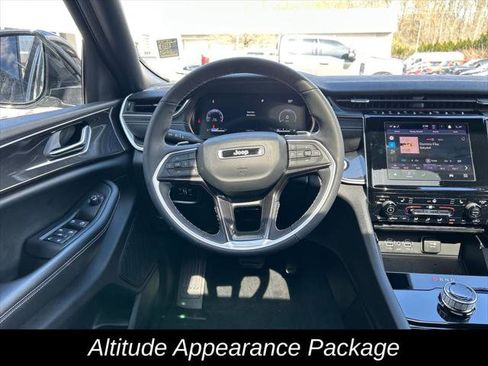 Certified 2023 Jeep Grand Cherokee Altitude AWD/4WD image 18