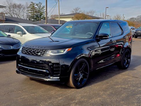 Used 2025 Land Rover Discovery Dynamic SE image 5
