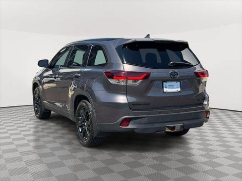 Used 2019 Toyota Highlander SE AWD/4WD image 5